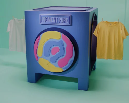 Un t-shirt blanc passe par le processus de teinture Pigment Pure et devient jaune.