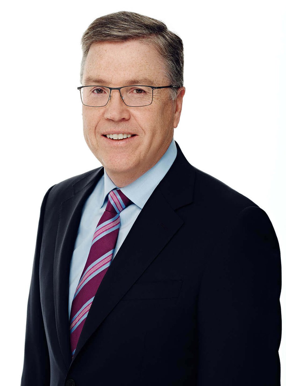 Rhodri J. Harries, Premier vice-président et conseiller au président et chef de la direction